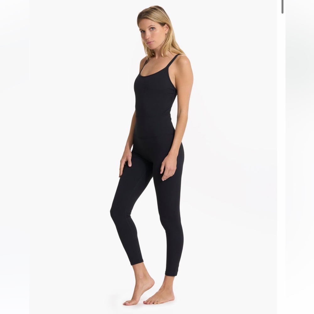 Vuori Mindset Jumpsuit•Open Back Performance Onesie•Black•FLAWLESS•Medium - Picture 3 of 15